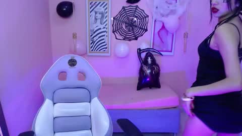 baby_kitty_x online show from 10-31-25, 01:01