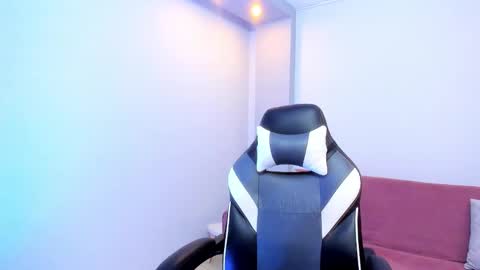 baby_lannie online show from 11-11-25, 04:12