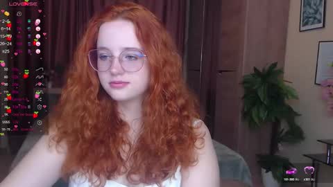 baby_little_fox online show from 10-09-25, 11:30