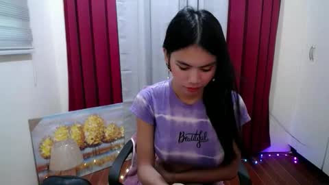 Snapshot of baby_love143 chatting on 05-27-26, 10:51 sky online show from 05-27-26, 10:51