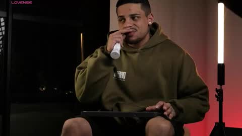 Snapshot of baby_rausch chatting on 03-15-26, 08:53 baby_rausch online show from 03-15-26, 08:53