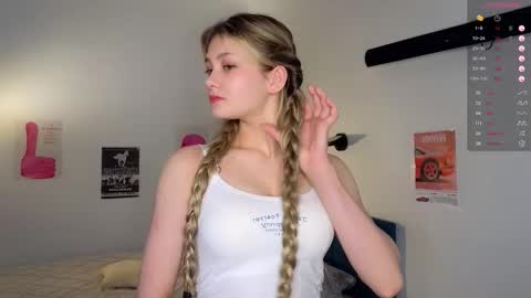 Snapshot of baby_ruth chatting on 10-06-25, 07:33 Ruth online show from 10-06-25, 07:33