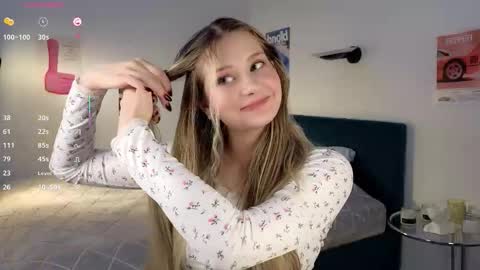 Snapshot of baby_ruth chatting on 12-04-25, 06:38 Ruth online show from 12-04-25, 06:38