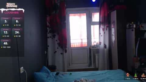 Snapshot of baby_sexy__ chatting on 03-08-26, 03:21 Ida and Kira online show from 03-08-26, 03:21