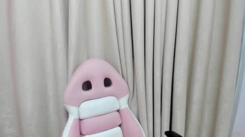 Snapshot of babyabril18 chatting on 09-10-25, 01:38 Karla online show from 09-10-25, 01:38