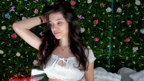 Aylin  online show from 09-19-25, 05:09