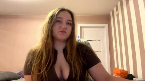 Snapshot of babyblissxx chatting on 05-29-26, 10:52 Katerina online show from 05-29-26, 10:52