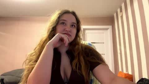 Snapshot of babyblissxx chatting on 06-01-26, 10:00 Katerina online show from 06-01-26, 10:00