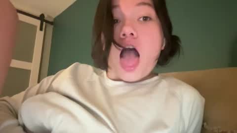 Snapshot of babybunnny chatting on 02-12-26, 12:00 ava online show from 02-12-26, 12:00