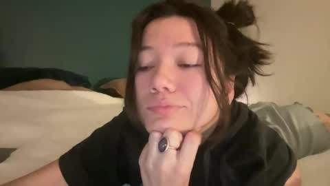 Snapshot of babybunnny chatting on 02-22-26, 01:53 ava online show from 02-22-26, 01:53