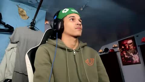 Snapshot of babyd0103 chatting on 12-06-24, 04:25 babyD online show from 12-06-24, 04:25