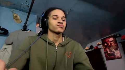 Snapshot of babyd0103 chatting on 12-11-24, 05:43 babyD online show from 12-11-24, 05:43