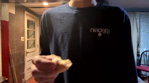 Snapshot of babyd0103 chatting on 09-27-25, 05:12 babyD online show from 09-27-25, 05:12