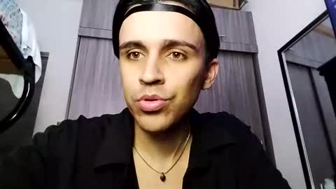 Snapshot of babydarkpink chatting on 10-19-25, 09:59 Dani online show from 10-19-25, 09:59