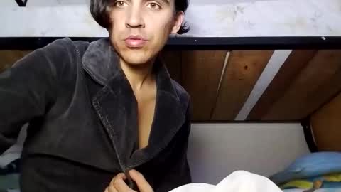 Snapshot of babydarkpink chatting on 11-25-25, 10:43 Dani online show from 11-25-25, 10:43