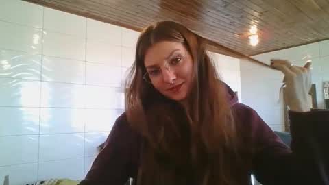 Snapshot of babydemon6 chatting on 05-11-26, 01:17 babydemon6 online show from 05-11-26, 01:17
