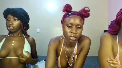 Snapshot of babydoll_230 chatting on 06-13-26, 04:21 Babydoll 230 online show from 06-13-26, 04:21
