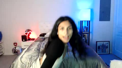 Snapshot of babyempathy chatting on 02-22-25, 08:40 akira online show from 02-22-25, 08:40