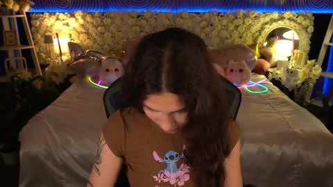 Snapshot of babyflowerr chatting on 05-27-26, 07:00 Sasha online show from 05-27-26, 07:00