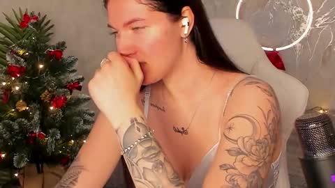 Sophia online show from 01-06-26, 05:33