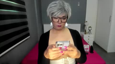 Snapshot of babylonia_goddess chatting on 10-25-25, 02:41 YOUR GODDESS BABYLONIA online show from 10-25-25, 02:41