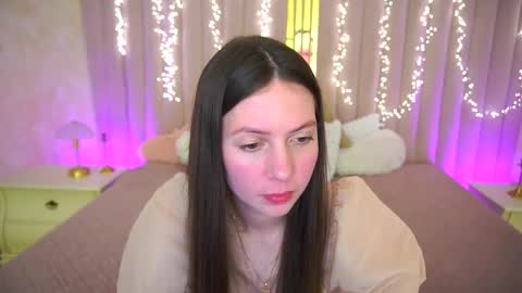 Lady Vi online show from 04-15-26, 12:56