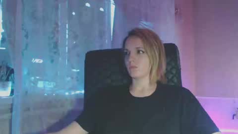 Snapshot of babymuro4ka chatting on 01-13-25, 05:23 Sonya online show from 01-13-25, 05:23