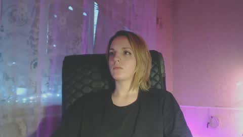 Snapshot of babymuro4ka chatting on 01-18-25, 05:10 Sonya online show from 01-18-25, 05:10