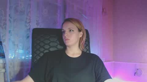 Snapshot of babymuro4ka chatting on 01-18-25, 09:13 Sonya online show from 01-18-25, 09:13