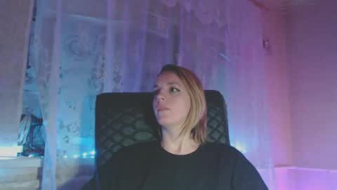 Snapshot of babymuro4ka chatting on 01-20-25, 09:01 Sonya online show from 01-20-25, 09:01