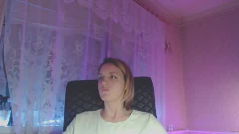 Snapshot of babymuro4ka chatting on 01-24-25, 10:41 Sonya online show from 01-24-25, 10:41