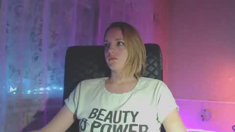 Snapshot of babymuro4ka chatting on 01-27-25, 02:10 Sonya online show from 01-27-25, 02:10