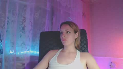 Snapshot of babymuro4ka chatting on 01-29-25, 03:22 Sonya online show from 01-29-25, 03:22