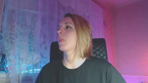 Snapshot of babymuro4ka chatting on 01-31-25, 09:26 Sonya online show from 01-31-25, 09:26