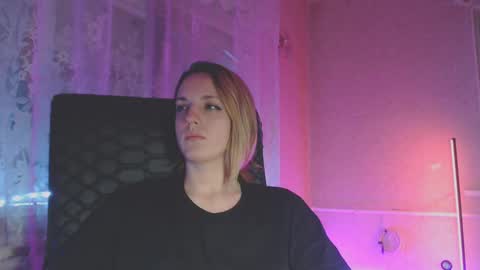 Snapshot of babymuro4ka chatting on 02-02-25, 03:43 Sonya online show from 02-02-25, 03:43