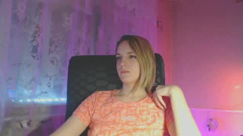 Snapshot of babymuro4ka chatting on 02-14-25, 03:54 Sonya online show from 02-14-25, 03:54