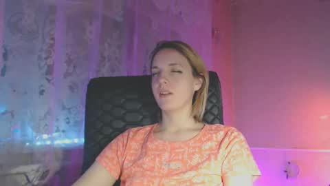 Snapshot of babymuro4ka chatting on 02-17-25, 08:58 Sonya online show from 02-17-25, 08:58