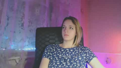 Snapshot of babymuro4ka chatting on 02-21-25, 08:49 Sonya online show from 02-21-25, 08:49