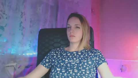 Snapshot of babymuro4ka chatting on 02-25-25, 12:36 Sonya online show from 02-25-25, 12:36