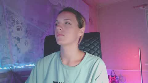 Snapshot of babymuro4ka chatting on 09-12-25, 08:31 Sonya online show from 09-12-25, 08:31