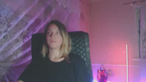 Snapshot of babymuro4ka chatting on 10-03-25, 07:33 Sonya online show from 10-03-25, 07:33