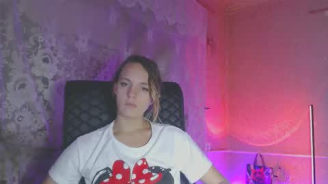 Snapshot of babymuro4ka chatting on 10-14-25, 06:31 Sonya online show from 10-14-25, 06:31