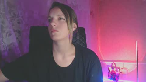 Snapshot of babymuro4ka chatting on 10-18-25, 06:41 Sonya online show from 10-18-25, 06:41