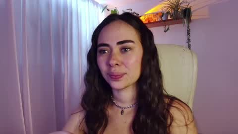 Snapshot of babyprincesstalia chatting on 05-13-26, 09:22 Talia online show from 05-13-26, 09:22