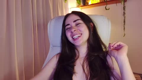 Snapshot of babyprincesstalia chatting on 05-26-26, 07:04 Talia online show from 05-26-26, 07:04