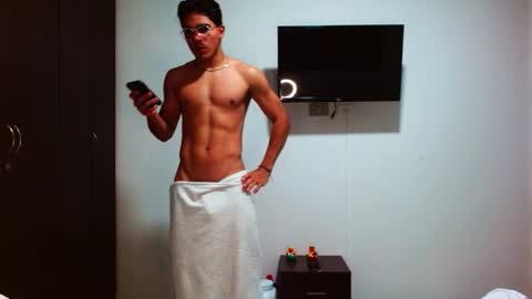 Snapshot of babysebasxxx chatting on 10-26-25, 12:38 sebas online show from 10-26-25, 12:38