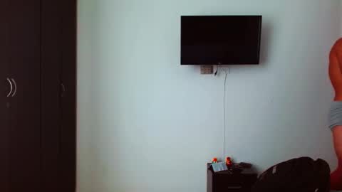 Snapshot of babysebasxxx chatting on 10-27-25, 04:33 sebas online show from 10-27-25, 04:33