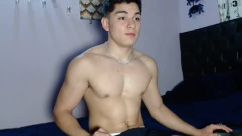 Snapshot of babytwunkz chatting on 10-28-25, 03:10 Hey Im Zayn good to see u here online show from 10-28-25, 03:10