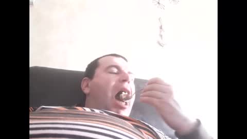 Snapshot of babyuby3 chatting on 11-09-25, 01:20 babyuby3 online show from 11-09-25, 01:20