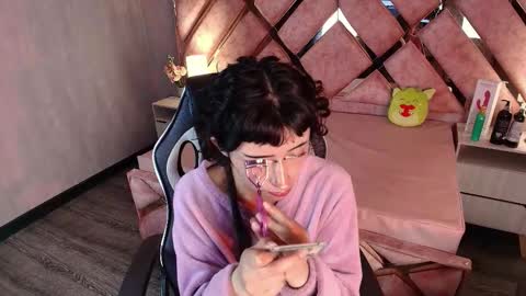 Snapshot of babyyrasta666 chatting on 12-04-25, 03:27 BABY RASTA DANN online show from 12-04-25, 03:27